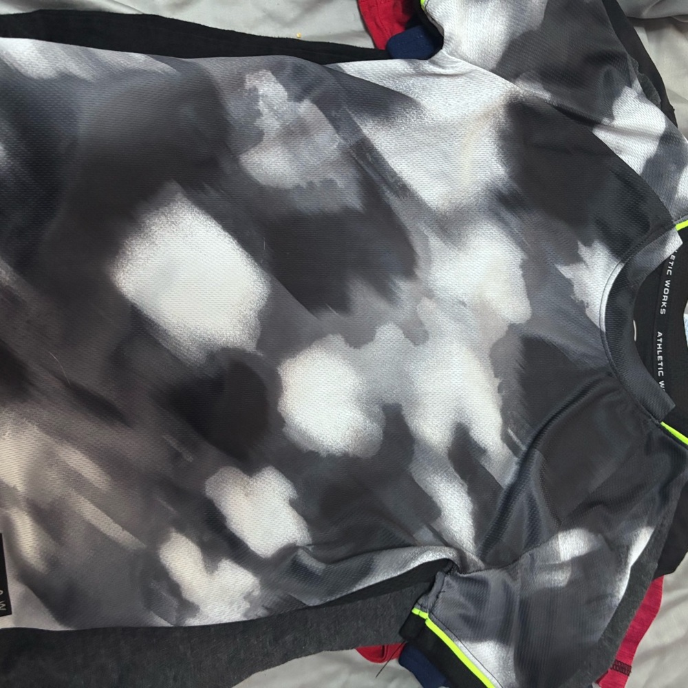 Black and White Tie-Dye Athletic Shirt